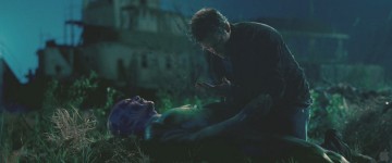 Green Lantern Abin Sur passes on his power ring to human Hal Jordan